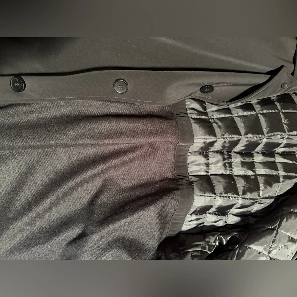 Kenneth Cole Men's Sleek Black Trench Coat - Picture 7 of 8